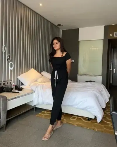 Call Girls Budge Cash On Delivery